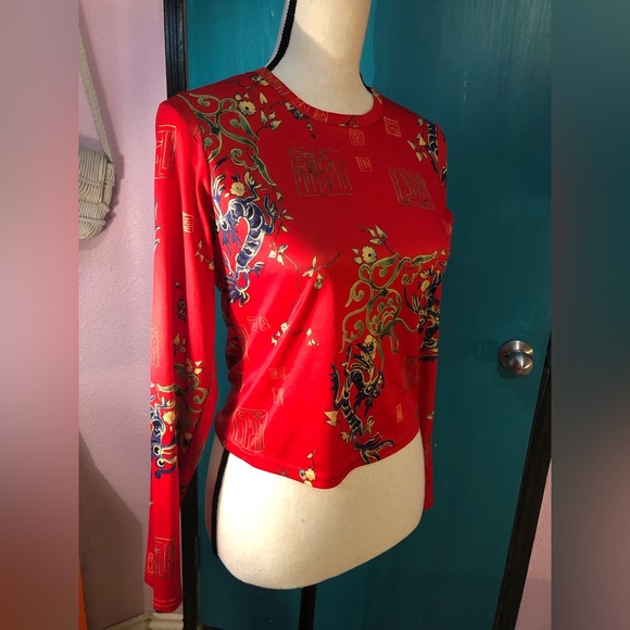 Red Long Sleeve Dragon Top Size S/M - Picture 2 of 15